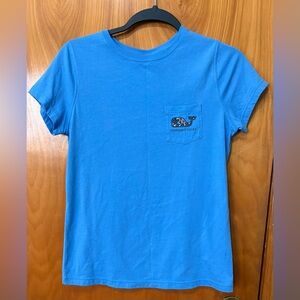 Vineyard Vines Women’s Blue Whale w/ Floral Design Pocket / Back Tee Size XS
